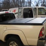 Extang-Solid-Fold-Toyota-2012-03-05-018