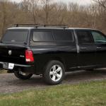 100R-ThuleRacks-Ram-2017-Blk-Rr-Pssgr-Fall