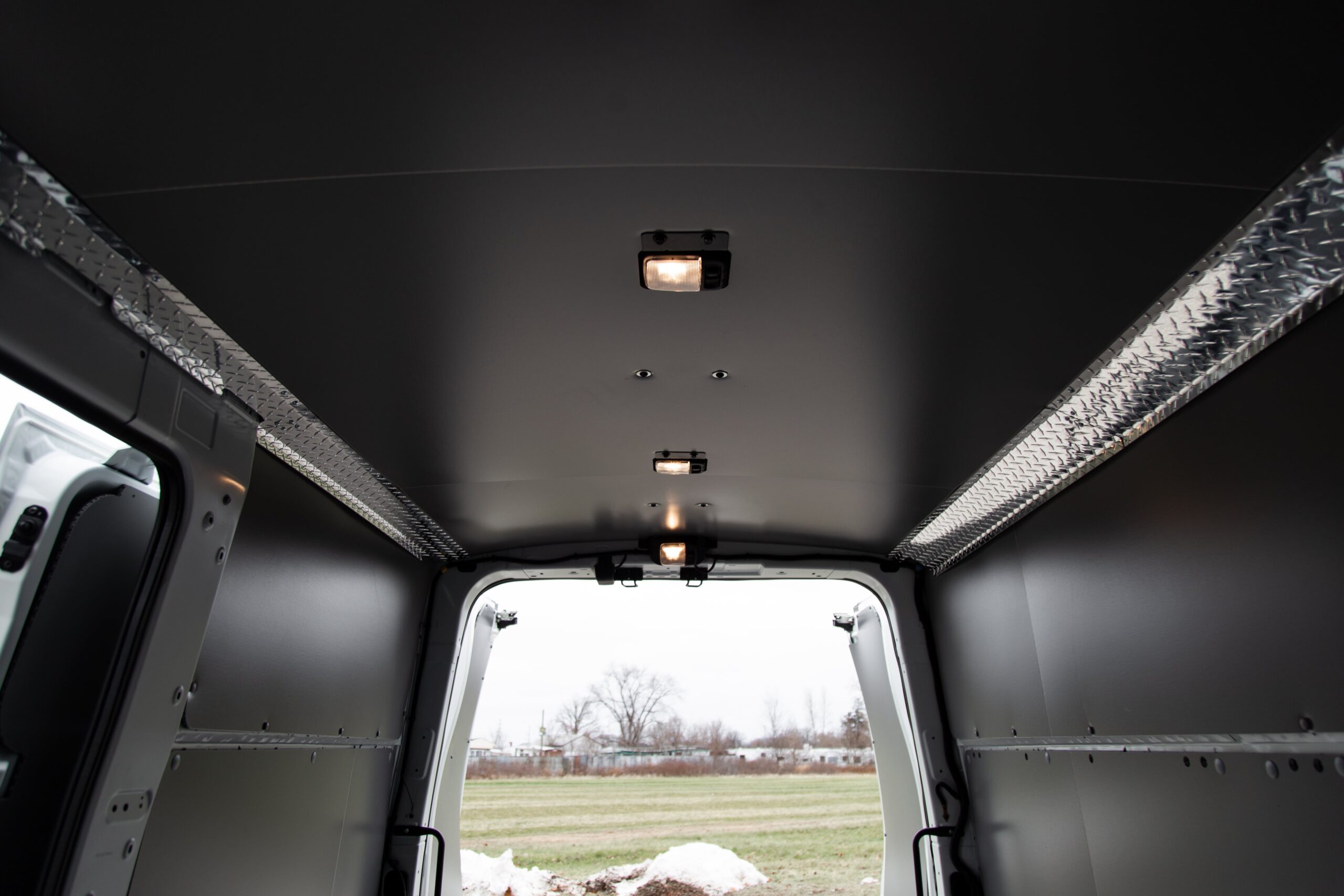 Nissan NV Cargo 3-min