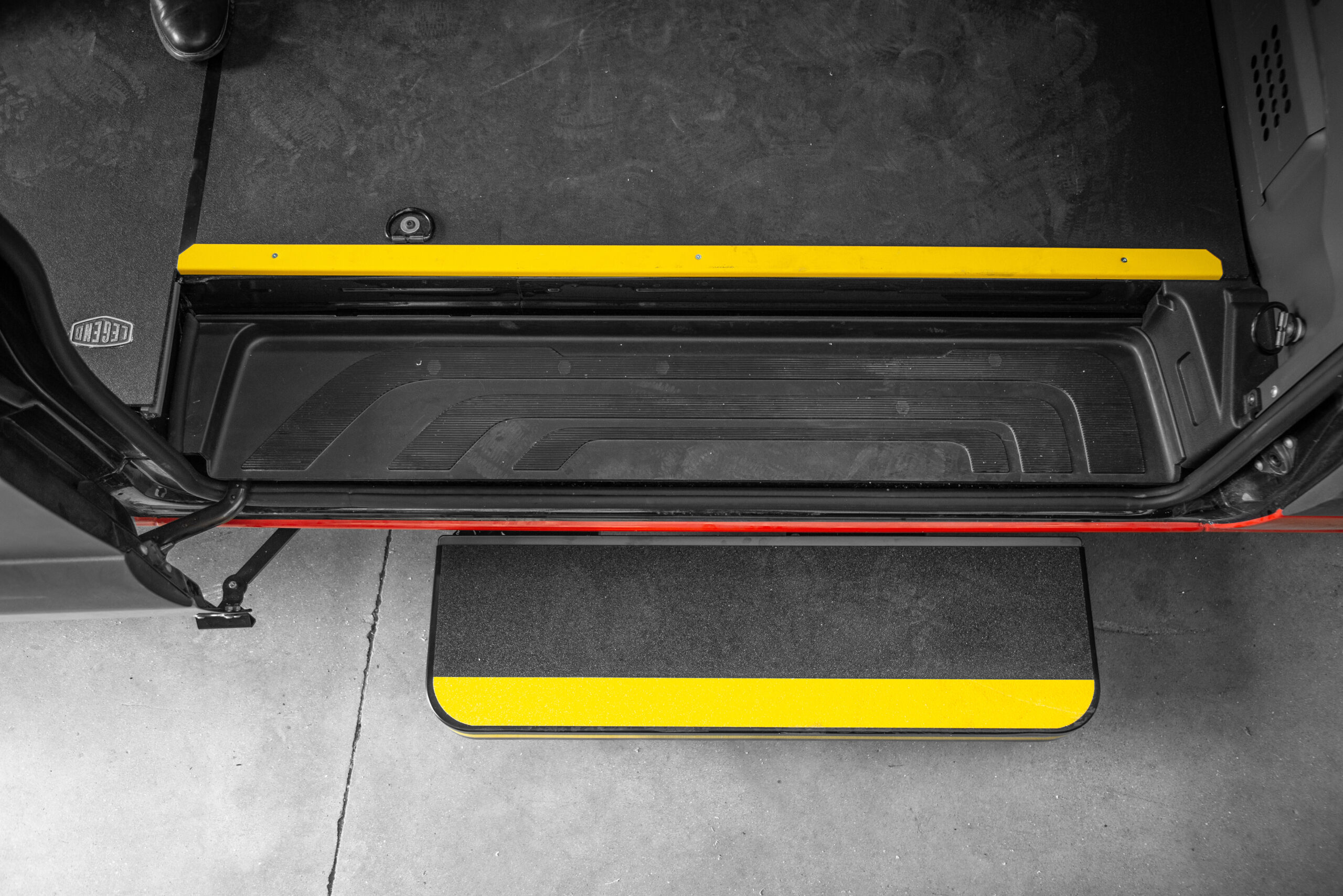 STEP-PICS-HI-RES-close-up-head-on-step